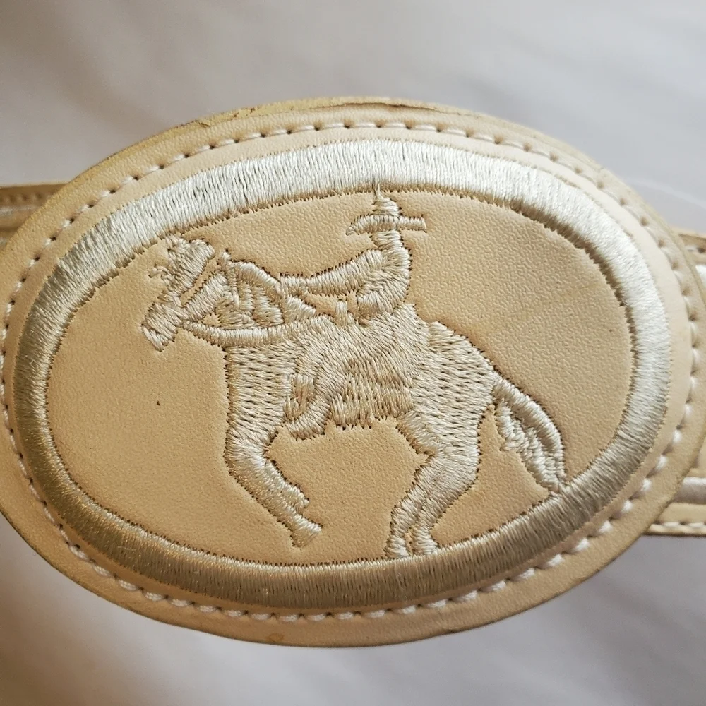 YAC SILK EMBROIDERY LEATHER NWT. Belt and buckle.  Beige  sz 38 unisex